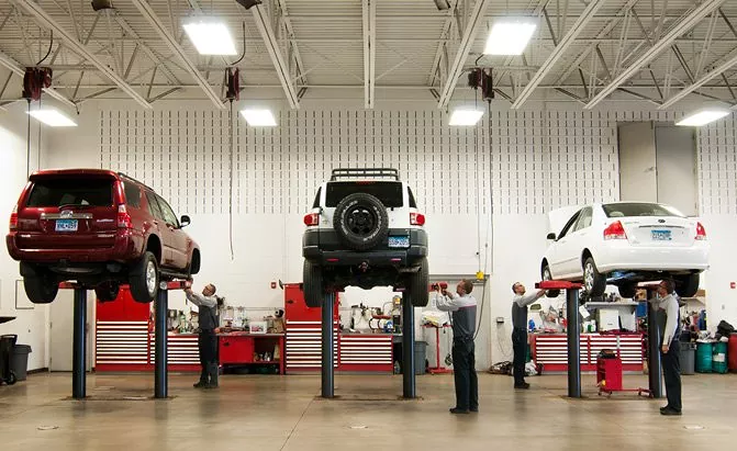 CAR GARAGE